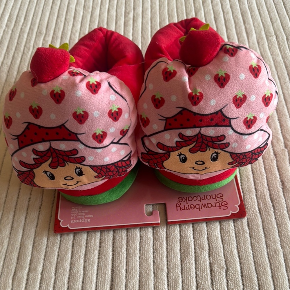 Strawberry Shortcake Red Slippers - Picture 2 of 5